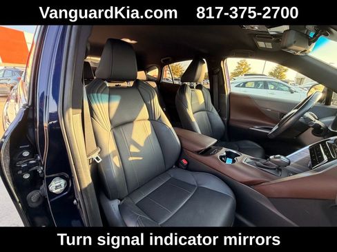 Used 2022 Toyota Venza Limited image 29