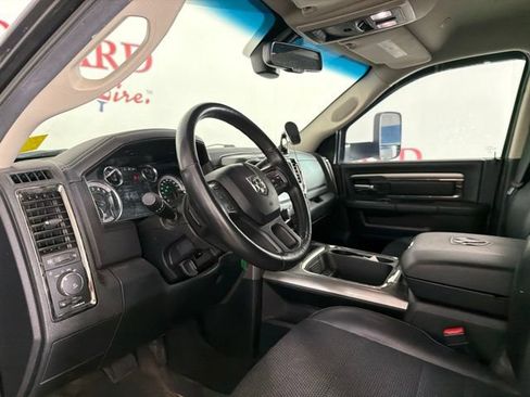 Used 2018 RAM 2500 Big Horn w/ Sport Appearance Group AWD/4WD image 11