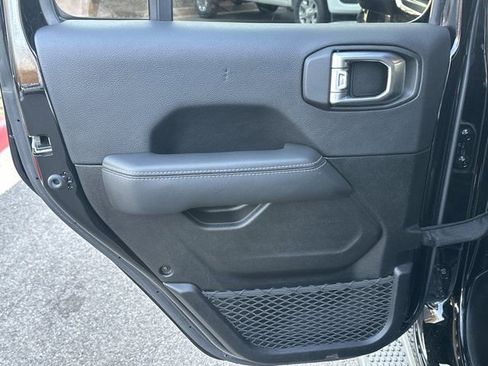 Certified 2022 Jeep Wrangler Unlimited Sahara w/ Cold Weather Group image 26