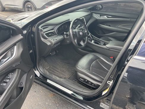 Used 2019 Buick LaCrosse Avenir w/ Driver Confidence Package II FWD image 8