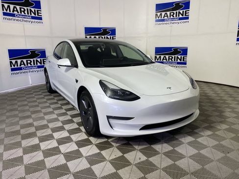 Used 2022 Tesla Model 3 RWD image 1