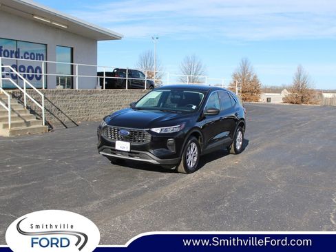 Used 2023 Ford Escape Active AWD/4WD image 1