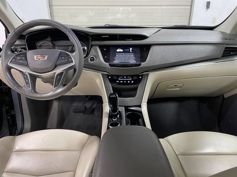 Used 2021 Cadillac XT5 Premium Luxury AWD/4WD image 16