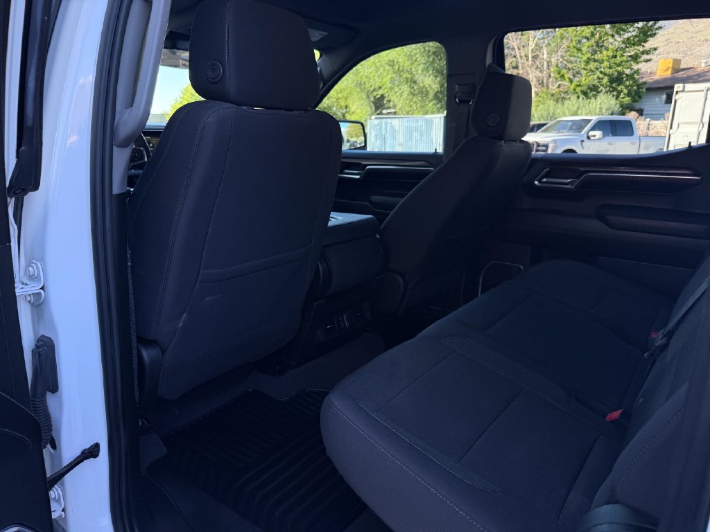 Used 2023 Chevrolet Silverado 1500 RST w/ Z71 Off-Road Package AWD/4WD image 32
