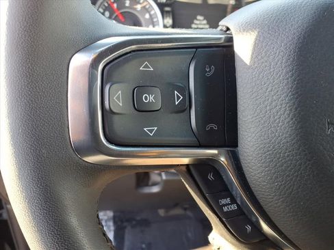 Used 2025 RAM 1500 Laramie image 19