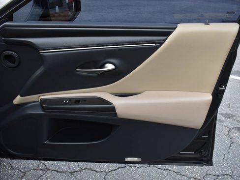 Used 2019 Lexus ES 350 w/ Accessory Package 2 image 39