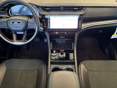 New 2026 Jeep Grand Cherokee L 4WD image 12