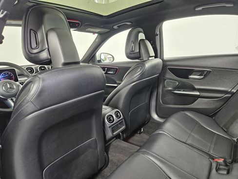 Used 2025 Mercedes-Benz C 300 Sedan image 41