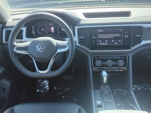 Used 2023 Volkswagen Atlas SE image 22