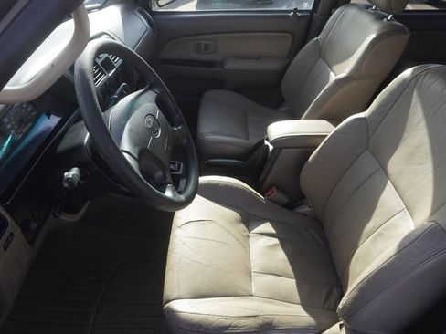 Used 2002 Toyota 4Runner SR5 image 17