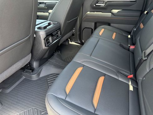New 2026 GMC Sierra 2500 AT4 w/ AT4 Premium Plus Package AWD/4WD image 32