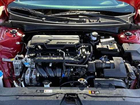 Used 2025 Hyundai Elantra Sport FWD image 31
