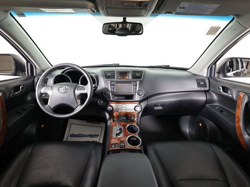 Used 2013 Toyota Highlander Limited image 28