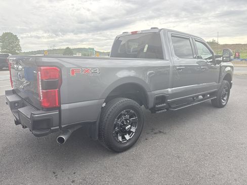 Used 2024 Ford F250 Lariat w/ Sport Appearance Package AWD/4WD image 3
