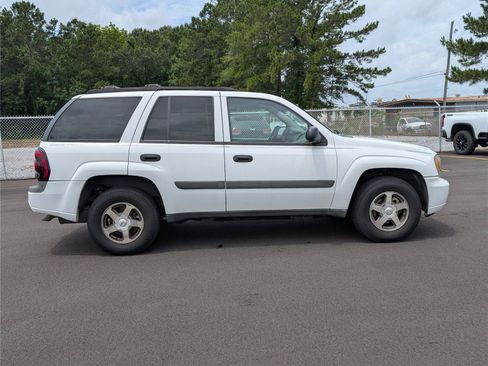Used 2005 Chevrolet TrailBlazer LS w/ LS Preferred Equipment Group RWD image 6