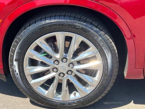 Certified 2023 Cadillac XT6 Premium Luxury image 9
