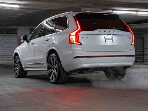 Certified 2025 Volvo XC90 T8 Plus w/ Protection Package Premier image 5