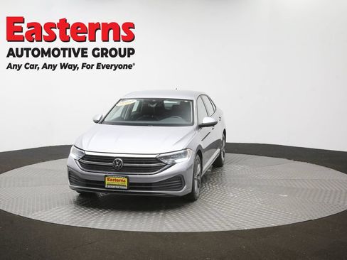 Used 2024 Volkswagen Jetta SE FWD image 52