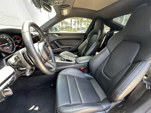 Certified 2024 Porsche 911 Carrera RWD image 5