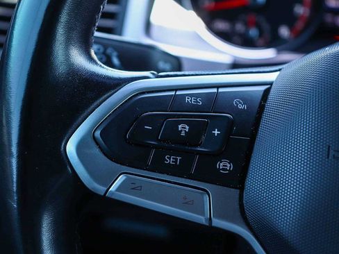 Certified 2020 Volkswagen Atlas Cross Sport SE FWD image 22