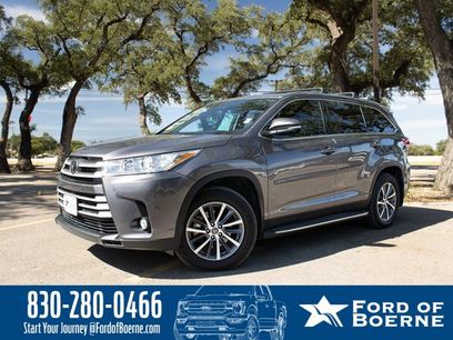 Used 2019 Toyota Highlander XLE