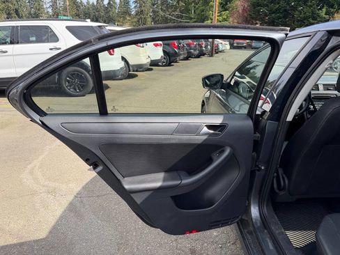 Used 2012 Volkswagen Jetta SE image 22