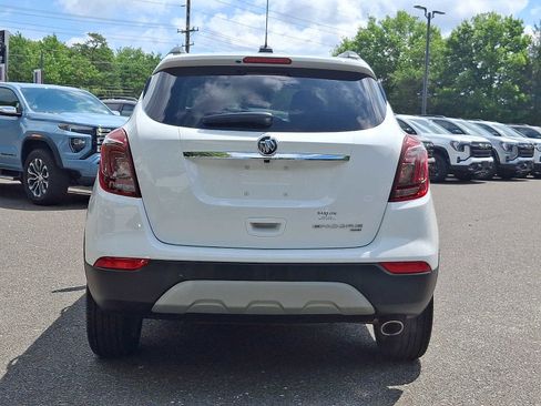 Used 2022 Buick Encore Preferred w/ Safety Package image 5