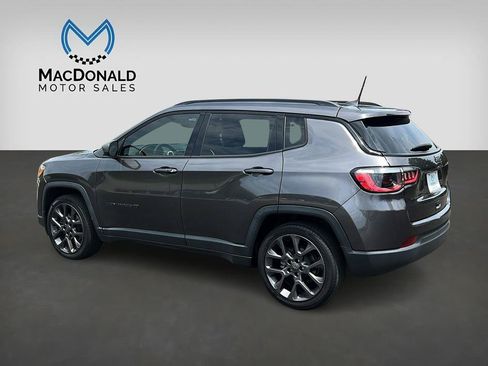 Used 2021 Jeep Compass Latitude w/ Sun and Sound Group FWD image 5