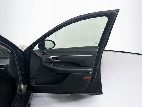 Used 2025 Hyundai Sonata SEL FWD image 30