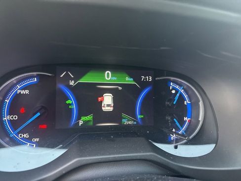 Used 2024 Toyota RAV4 SE AWD/4WD image 6