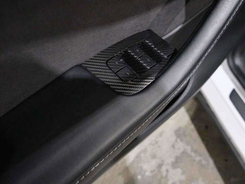 Used 2021 Tesla Model Y Long Range image 19