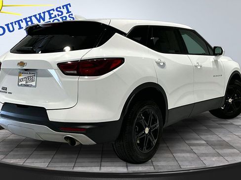 Used 2025 Chevrolet Blazer LT AWD/4WD image 7