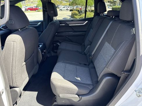 Used 2025 GMC Acadia Elevation FWD image 11