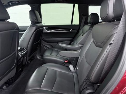 Used 2023 Cadillac XT6 Premium Luxury AWD/4WD image 20