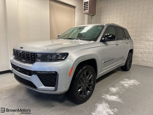 New 2026 Jeep Grand Cherokee Limited AWD/4WD image 1