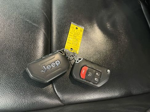 Used 2020 Jeep Wrangler Unlimited Rubicon image 27