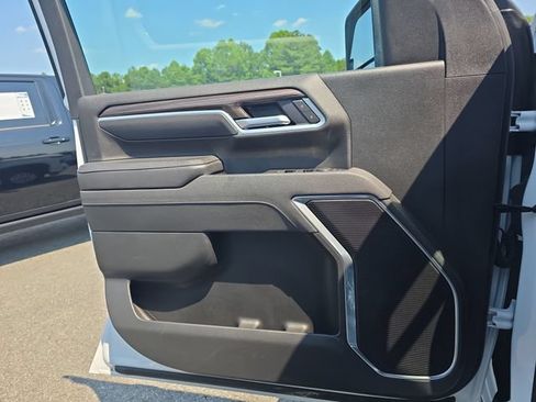Used 2025 Chevrolet Silverado 2500 LT w/ Convenience Package AWD/4WD image 28