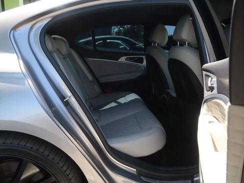 Used 2022 Genesis G70 3.3T RWD image 22
