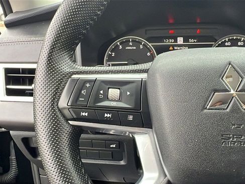 Used 2024 Mitsubishi Outlander SE image 31