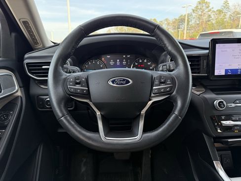 Used 2020 Ford Explorer Limited w/ Class III Trailer Tow Package image 14