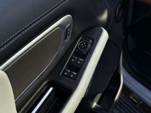 Certified 2025 Ford Expedition Max Platinum image 19