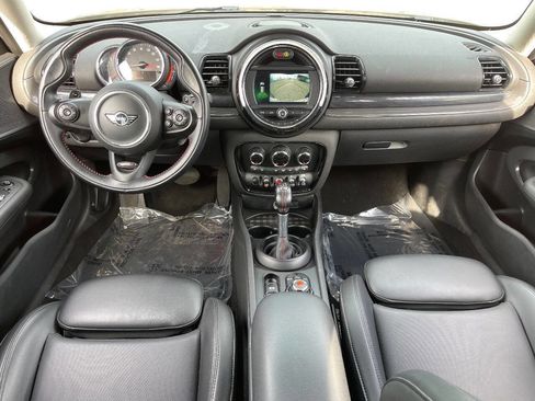 Used 2019 MINI Cooper Clubman S image 12