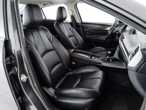 Used 2018 MAZDA MAZDA3 Touring FWD image 34