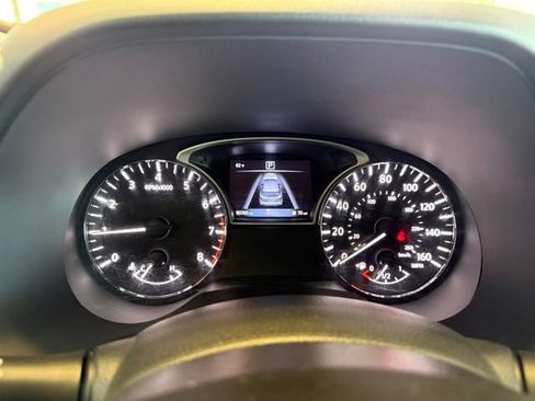 Used 2020 Nissan Pathfinder S image 13