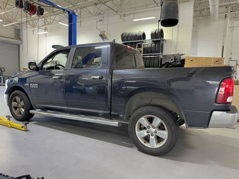 Used 2016 RAM 1500 Lone Star AWD/4WD image 2