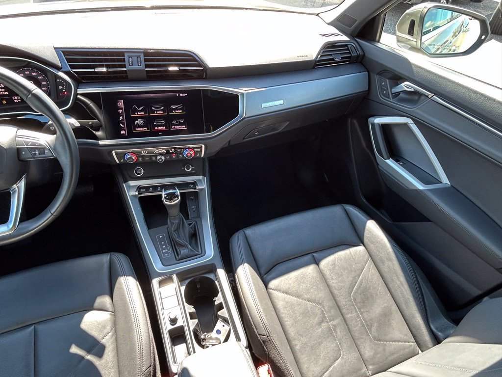 Used 2021 Audi Q3 2.0T Premium w/ Convenience Package AWD/4WD image 11