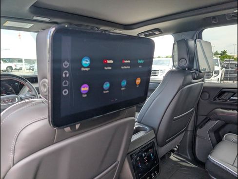 New 2026 GMC Yukon XL AT4 Ultimate AWD/4WD image 16