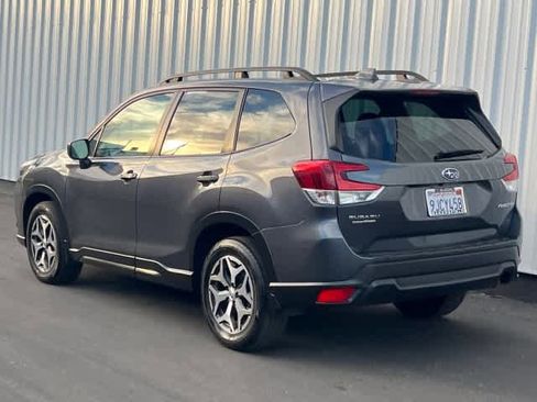 Certified 2023 Subaru Forester Premium image 4
