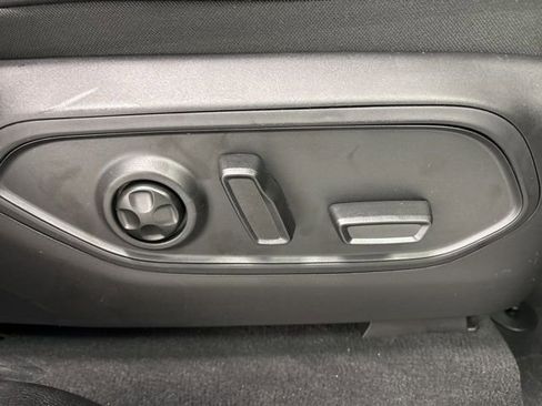 New 2025 Jeep Grand Cherokee L Limited image 32