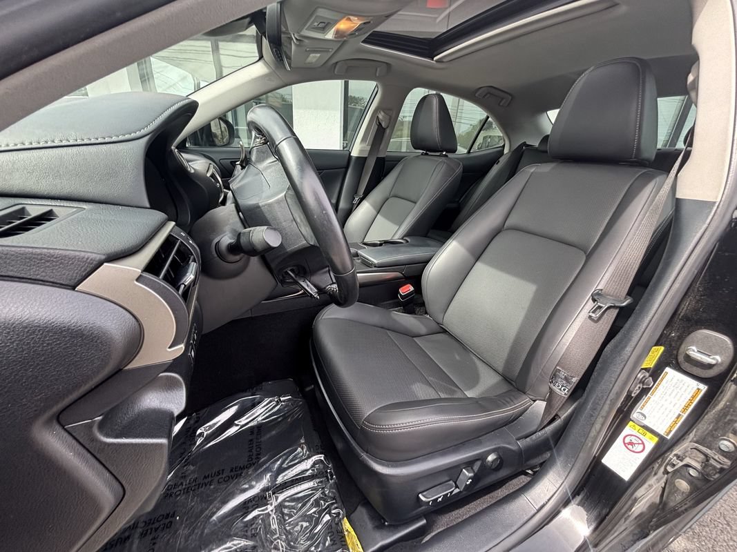 Used 2017 Lexus IS 200t w/ Navigation System Package RWD image 11
